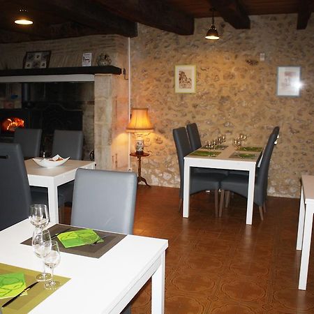Bed and Breakfast Relais De La Ganache Saint-Astier  Экстерьер фото