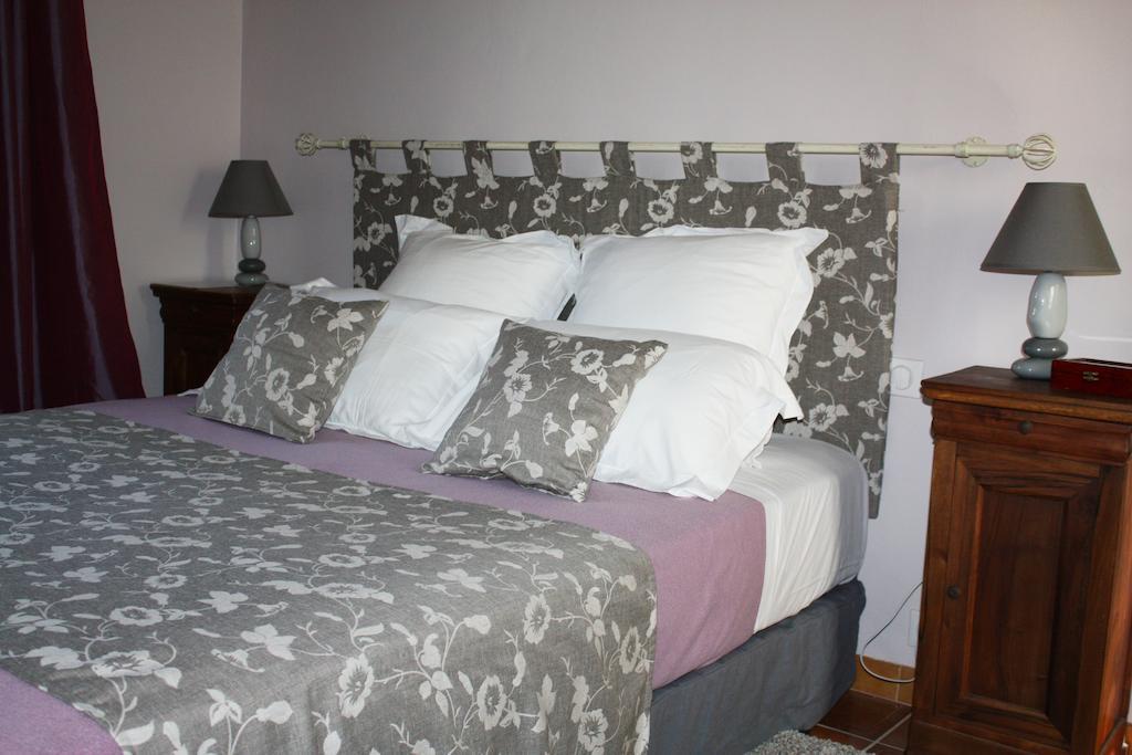 Bed and Breakfast Relais De La Ganache Saint-Astier  Номер фото